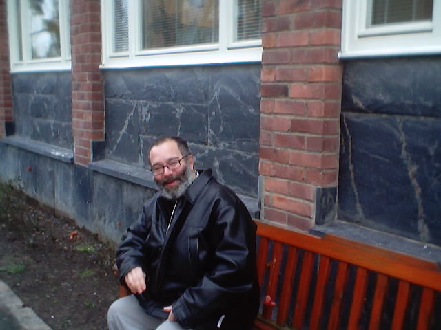 Hq5.jpg (53871 bytes)